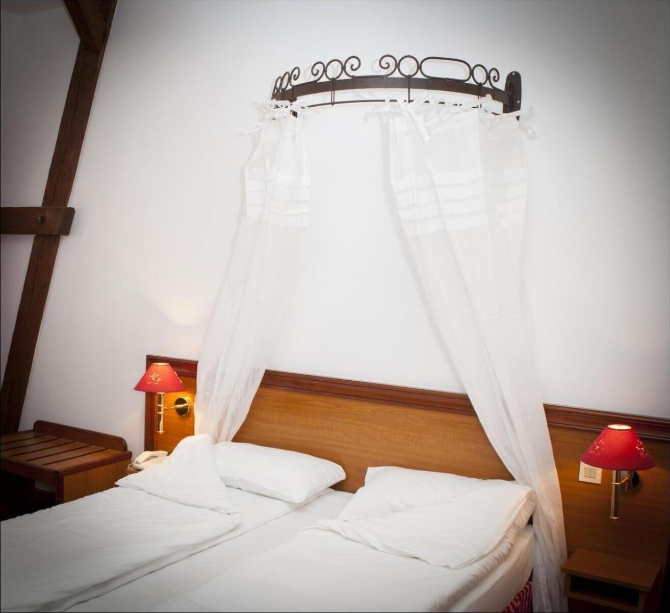 The Originals Boutique, Hotel La Ferme Du Pape, Eguisheim Exterior photo